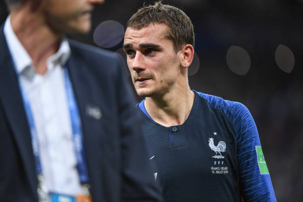 [LPL群访]Shanks：感觉决赛对手是BLG，很烦他们有点猛，要一穿五了39亮75回复.