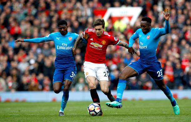 中超第9輪青島隊1-4深圳隊 戴偉浚助攻梅開二度.