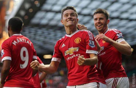 也展示了各 也展示了各